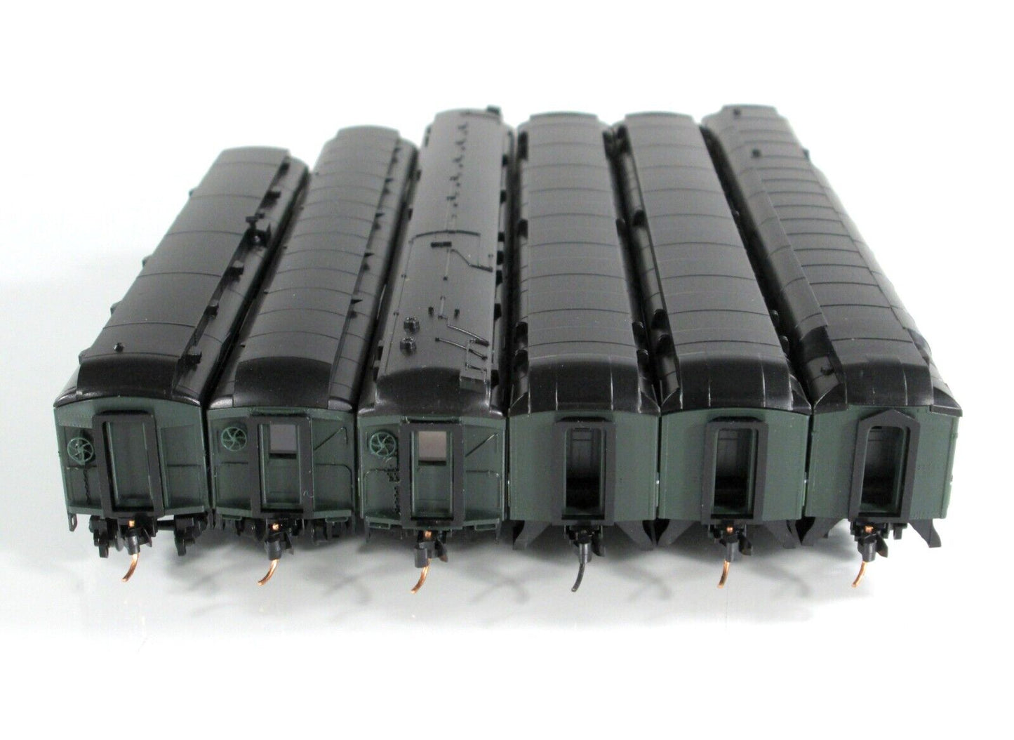 N Scale NORTHERN PACIFIC *LOEWY SCHEME* Passenger Car 6-Pack Set -- Micro Trains