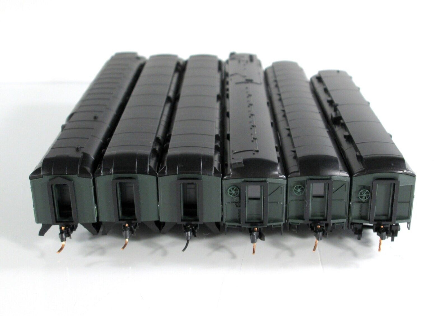N Scale NORTHERN PACIFIC *LOEWY SCHEME* Passenger Car 6-Pack Set -- Micro Trains