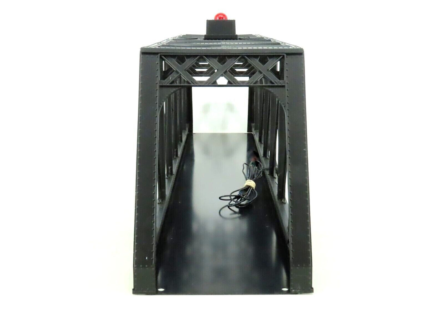 O Scale Truss Girder Bridge, w/ Flashing Beacon Light and Piers - Lionel 6-12772