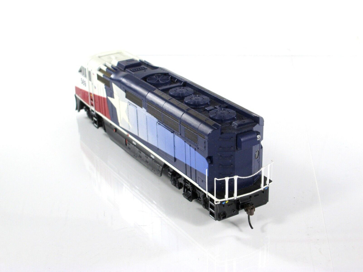 HO Scale *DALLAS TRINITY RAIL  EXPRESS* F59PHI, TRE 569 -Athearn 26313 DCC Ready