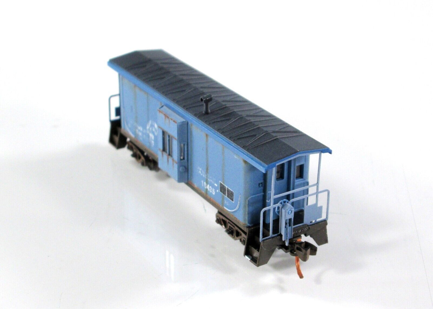 N Scale **CONRAIL** Weathered Bay Window Caboose, #18435 - Micro Trains 13055020