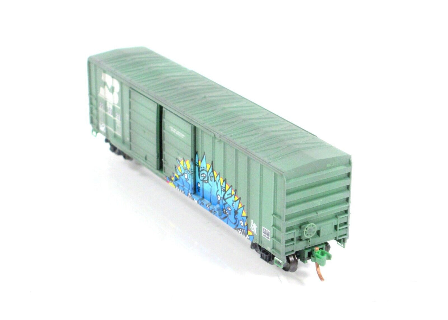 N Scale **BURLINGTON NORTHERN** Weathered Box Car #223928-Micro Trains 03044200