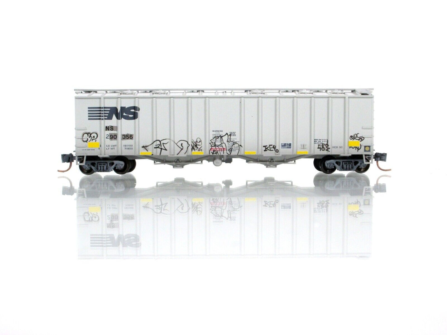N Scale ***NORFOLK SOUTHERN*** WEATHERED Airslide Hopper - Micro Trains 09844020