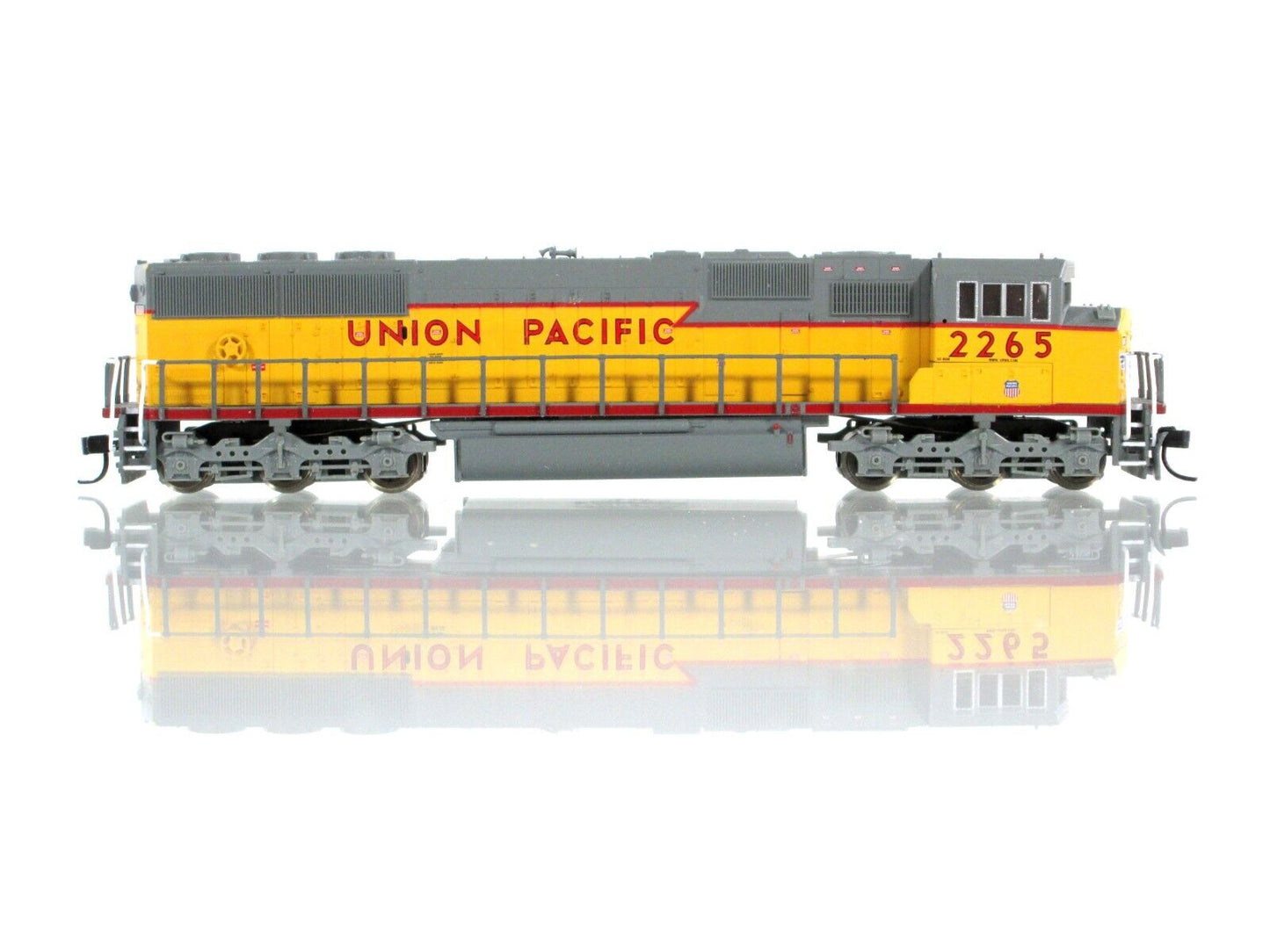 N Scale ***UNION PACIFIC*** SD-60M Locomotive, UP 2265 - Atlas 49210 - DCC Ready