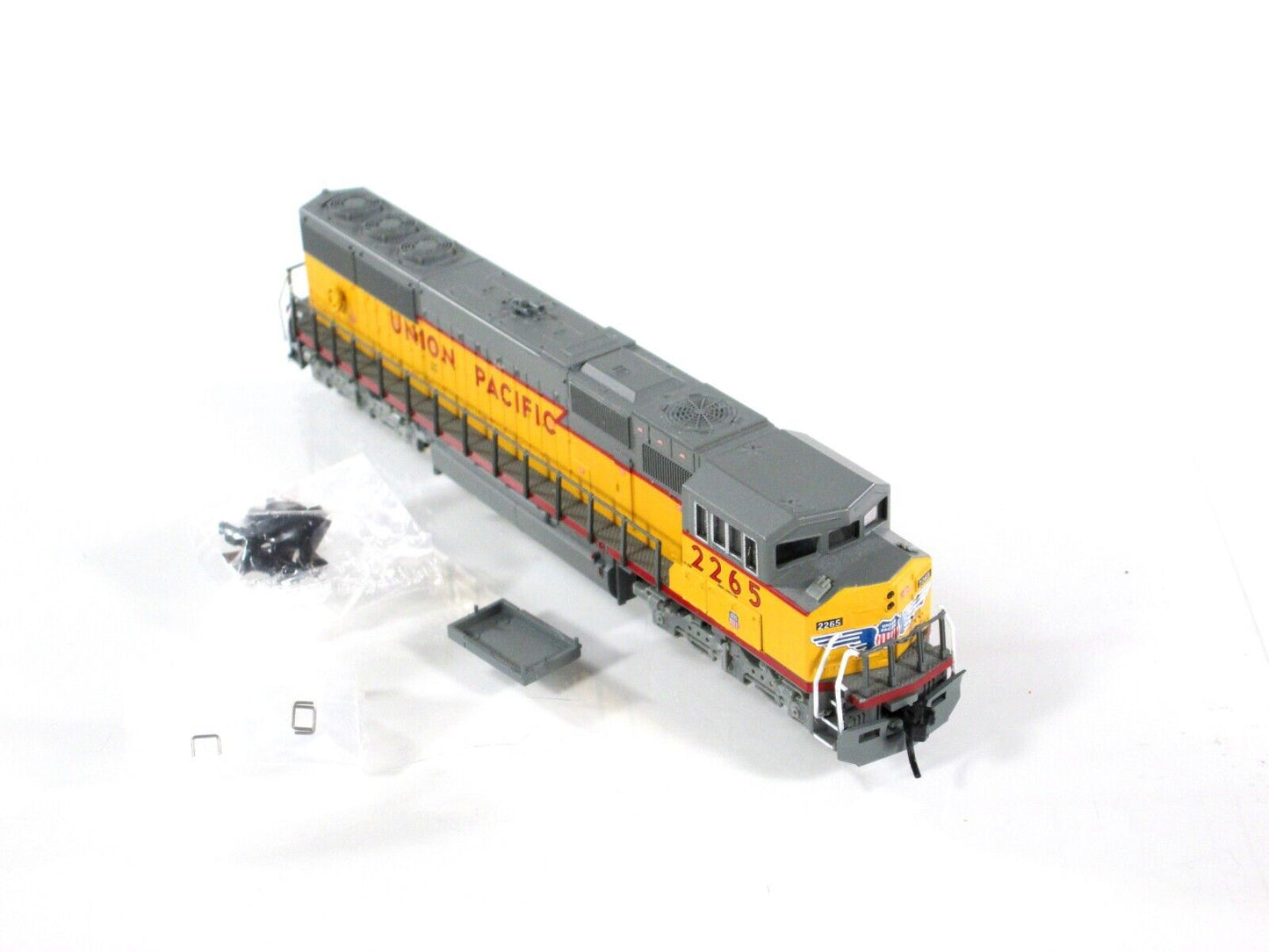 N Scale ***UNION PACIFIC*** SD-60M Locomotive, UP 2265 - Atlas 49210 - DCC Ready