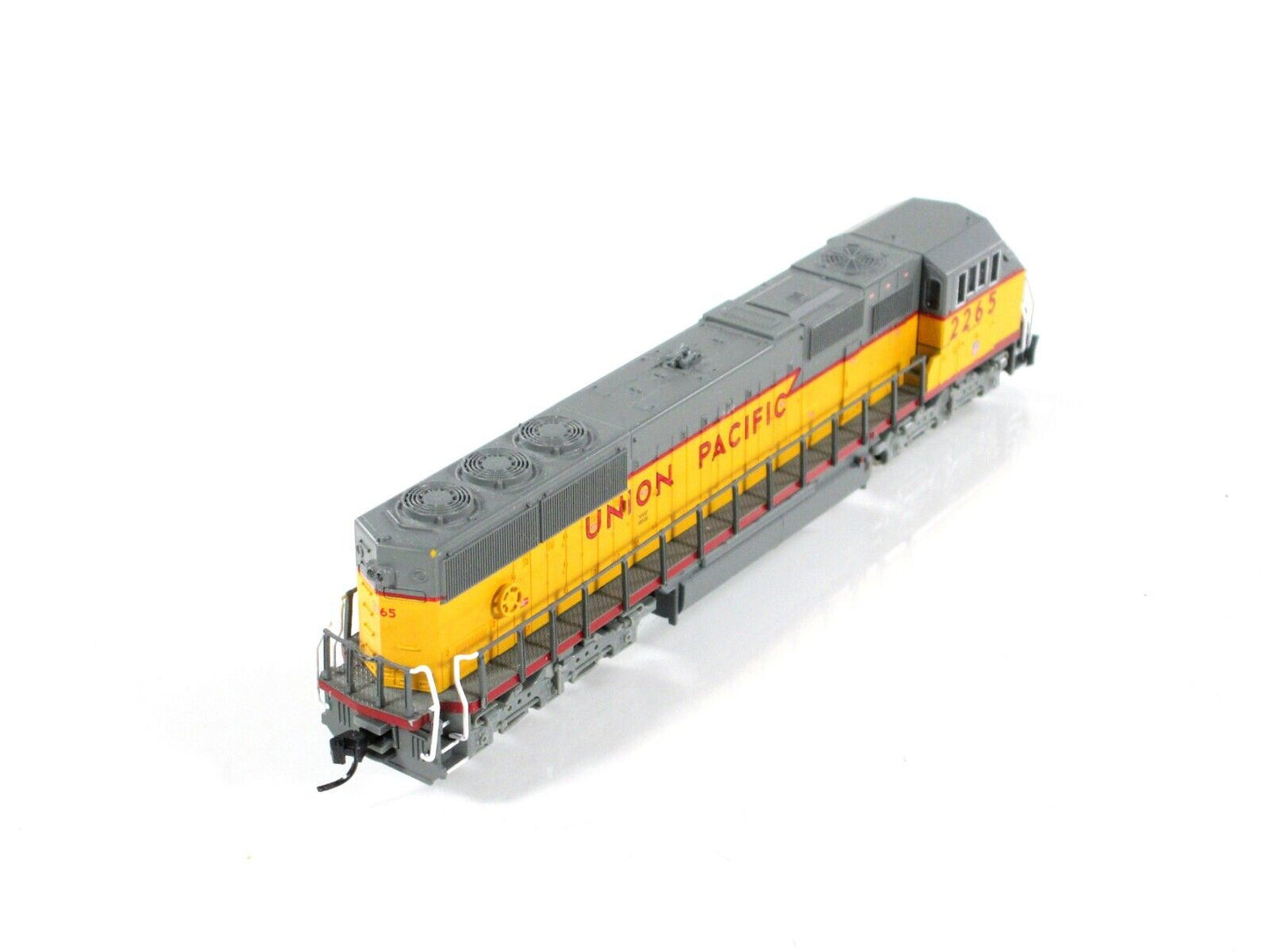 N Scale ***UNION PACIFIC*** SD-60M Locomotive, UP 2265 - Atlas 49210 - DCC Ready