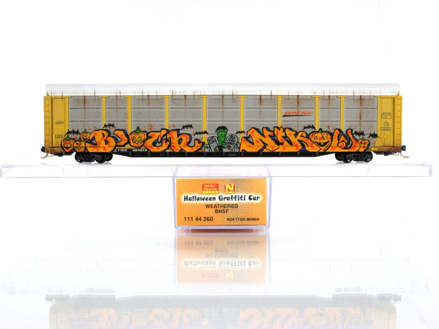 N Scale *BNSF* Weathered & *HALLOWEEN* Graffiti Auto Rack -Micro Trains 11144260