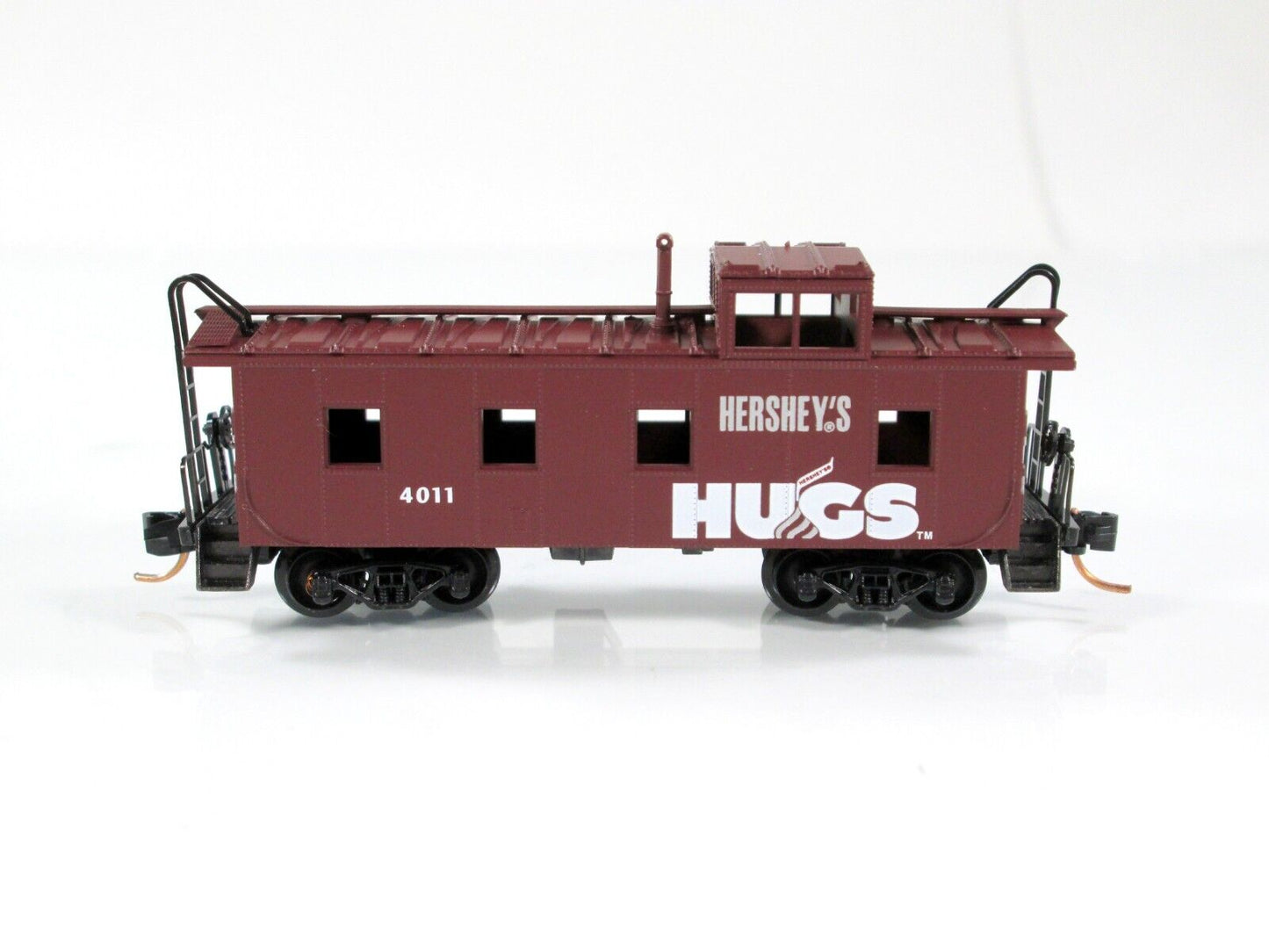 N Scale ***HERSHEY'S HUGS*** 36' Cupola Caboose - HFC 4011 --Micro Trains 100120
