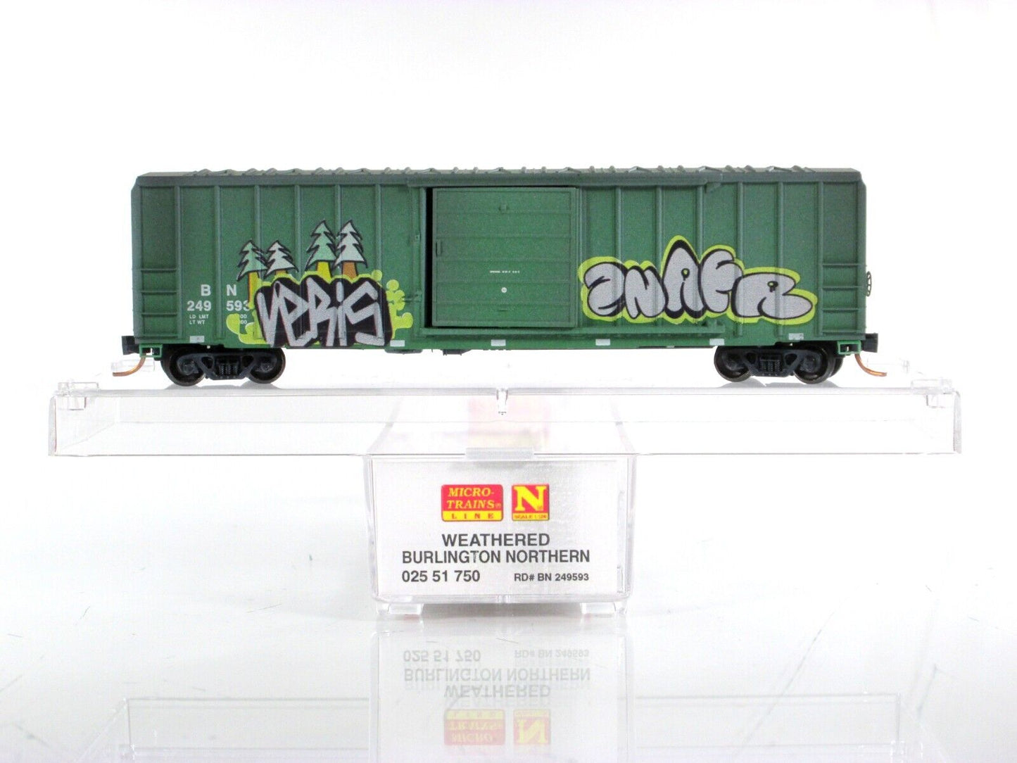 N Scale *BURLINGTON NORTHERN* Weathered, Graffiti Box Car -Micro Trains 99305090