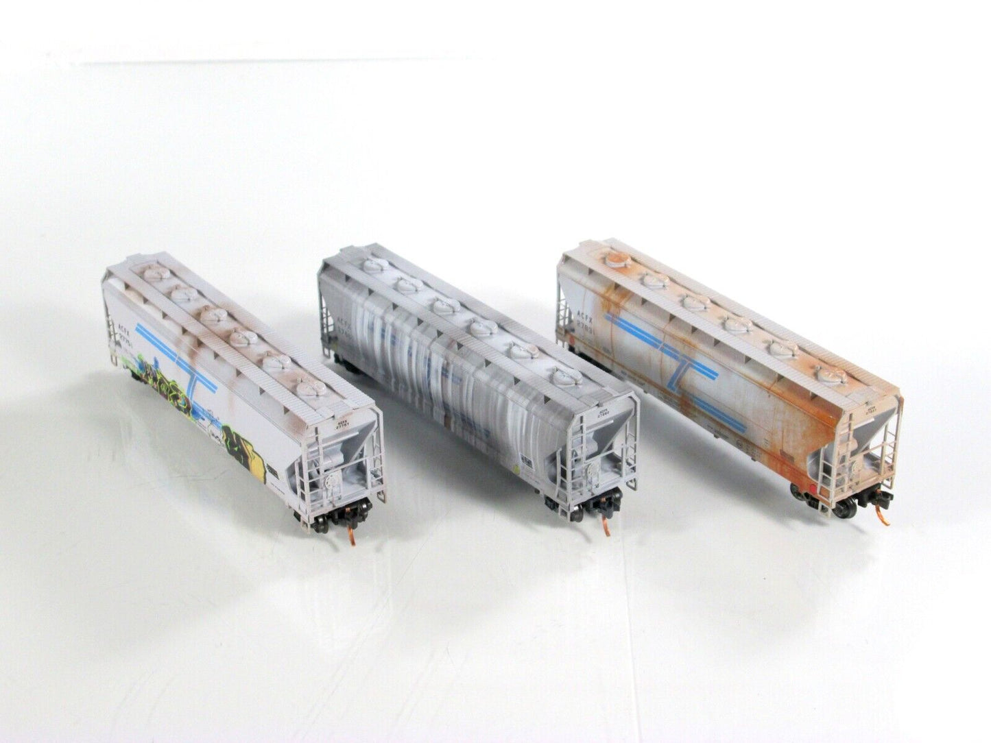 N Scale **ACFX** Weathered & Graffiti Hopper 3-Pack Set - Micro Trains 99305290
