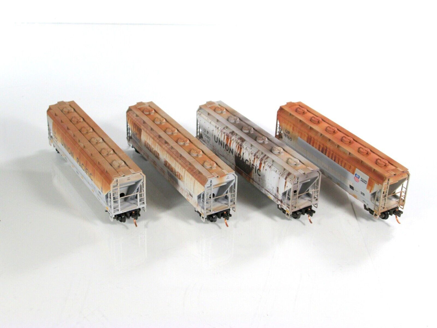 N Scale ***UNION PACIFIC*** Weathered Hopper 4-Pack Set -- Micro Trains 99305390