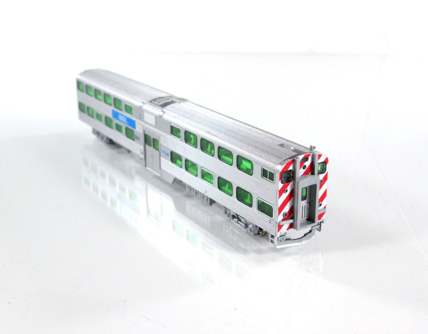 N Scale ***CHICAGO METRA*** Bi-Level Commuter Control Cab #8507 -- Kato 106-8701