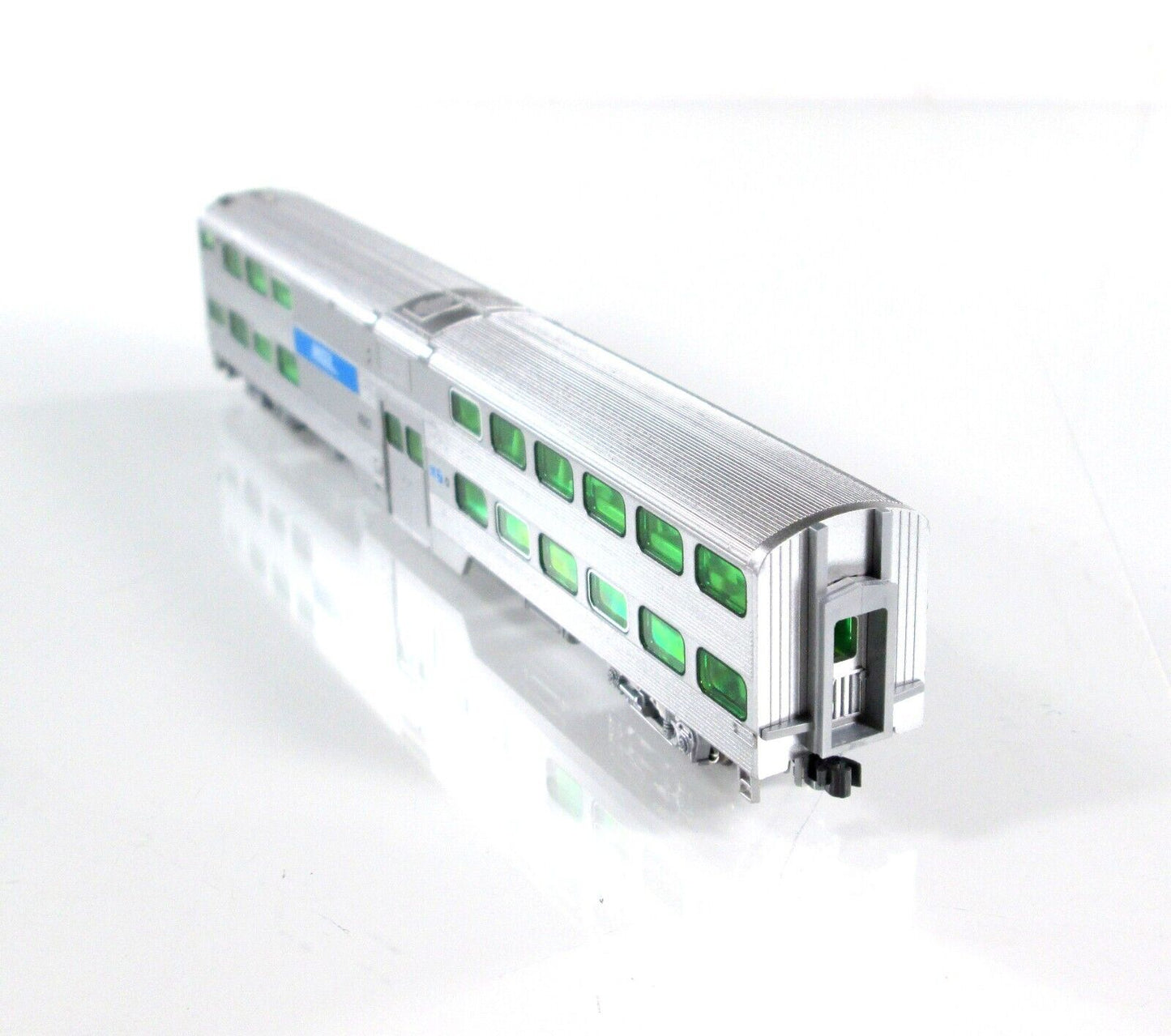 N Scale ***CHICAGO METRA*** Bi-Level Commuter Control Cab #8507 -- Kato 106-8701
