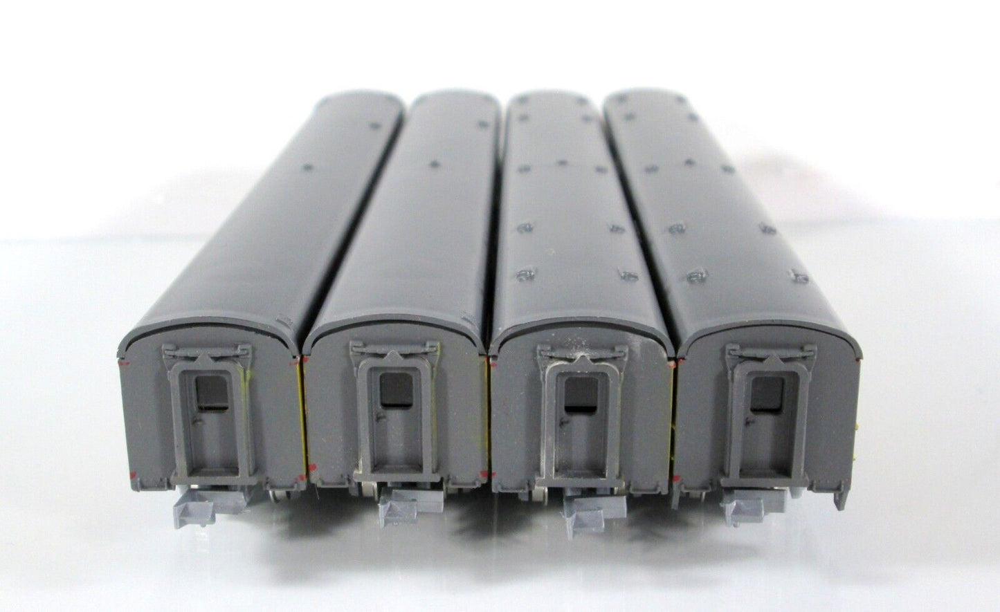 N Scale UNION PACIFIC Lightweight Smoothside Passenger Car 4-Pack Set -- Con-Cor