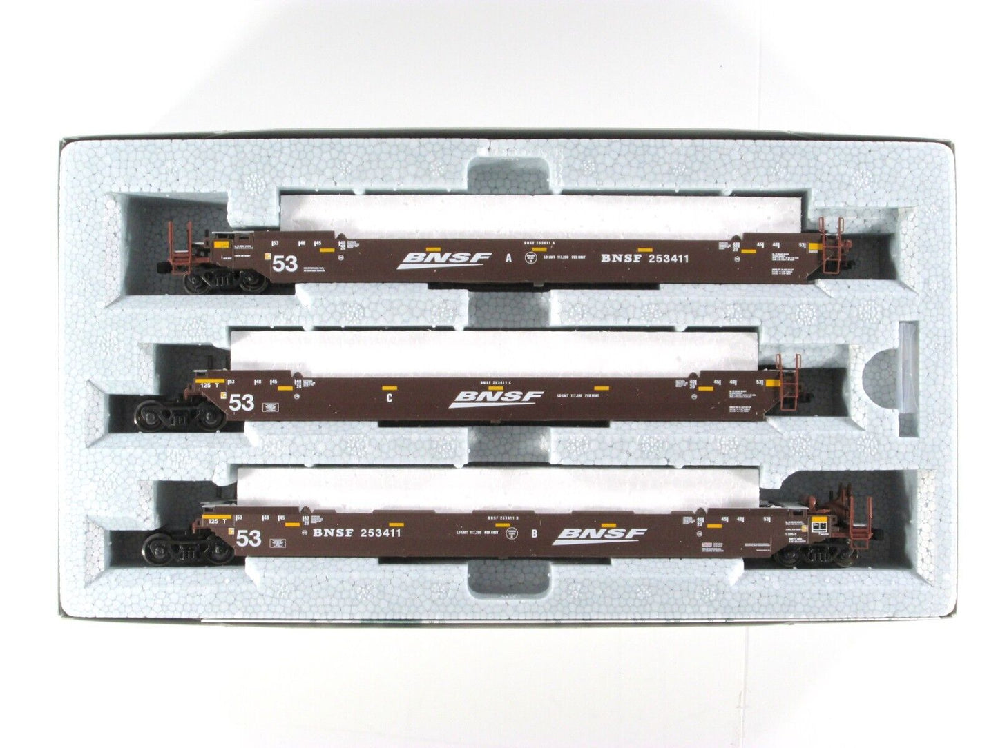 HO Scale BNSF Double Stack Well Car Set for 53' Containers #253411 -Kato 30-9054