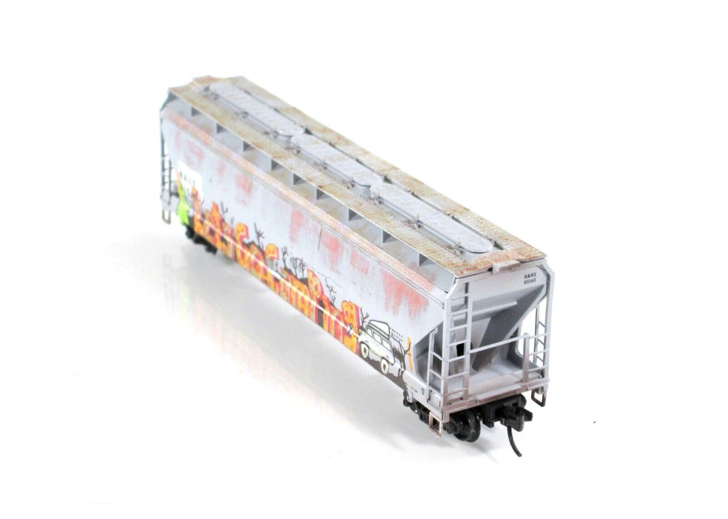 N Scale **NORTH AMERICAN CAR CORP* Graffiti Hopper #61040 -Micro Trains 09444650