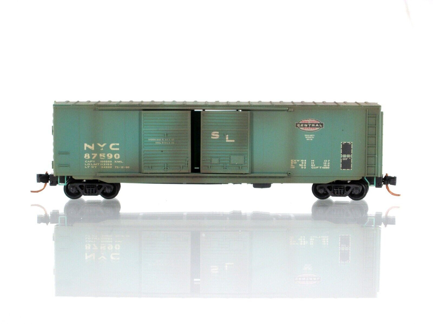 N Scale ****NYC   HAPPY NEW YEAR**** Graffiti Box Car --- Micro Trains 03744110