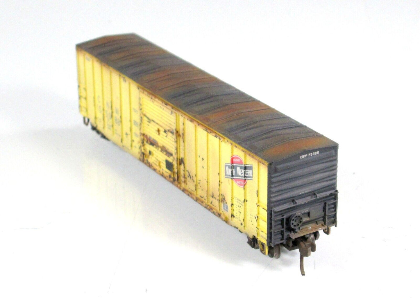 N Scale ***CNW*** Weathered & Graffiti 50' Box Car - Atlas & Thoroughbred Custom