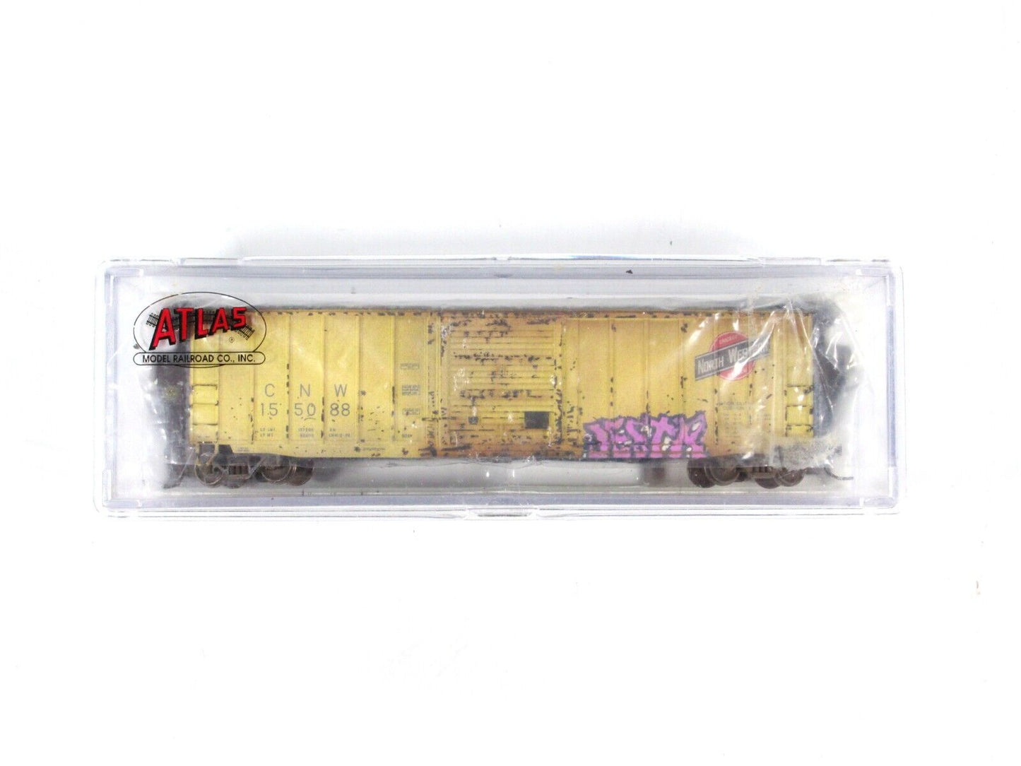 N Scale ***CNW*** Weathered & Graffiti 50' Box Car - Atlas & Thoroughbred Custom
