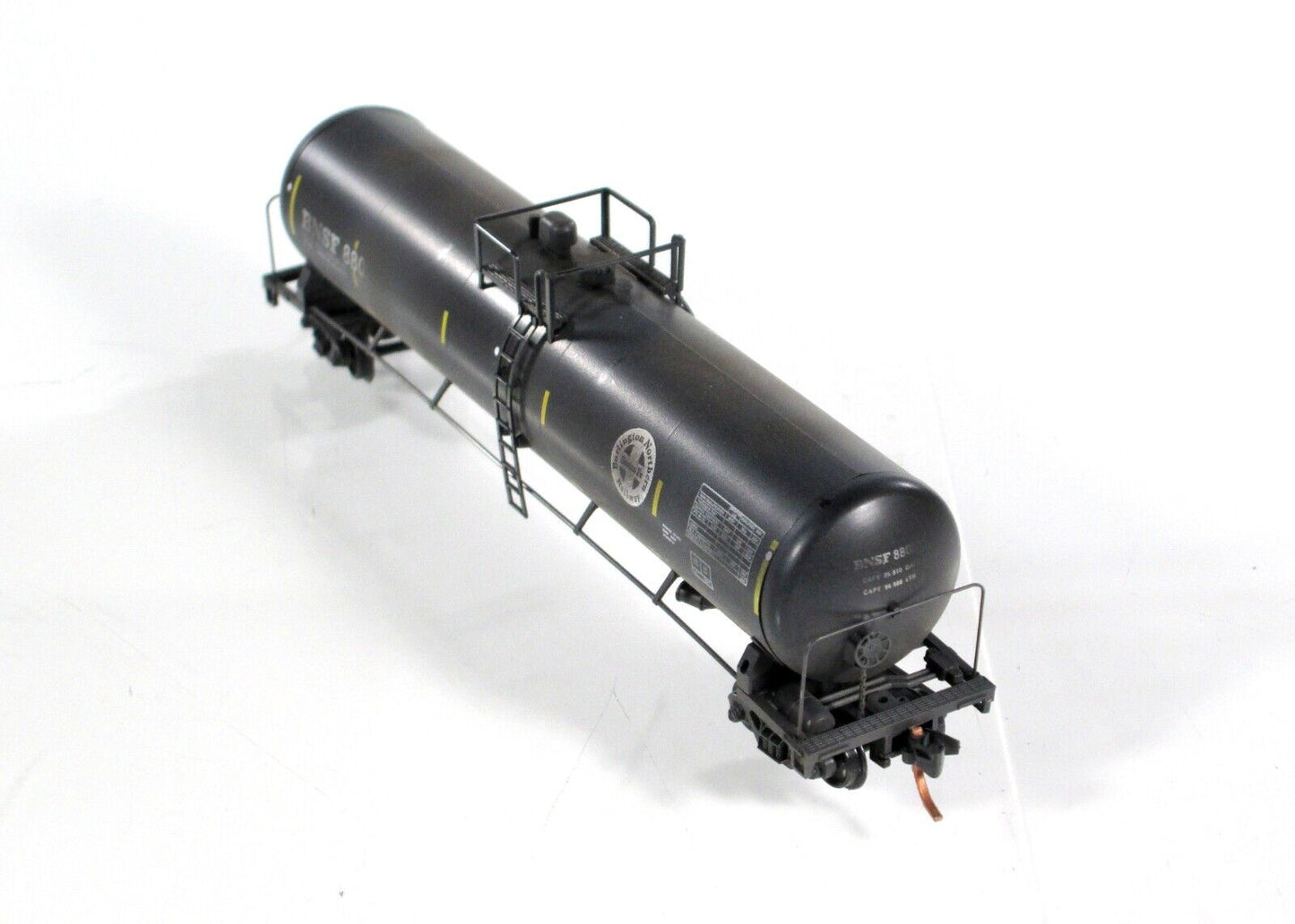 N Scale **BNSF** Weathered 56' Tank Car - Micro Trains 11044230