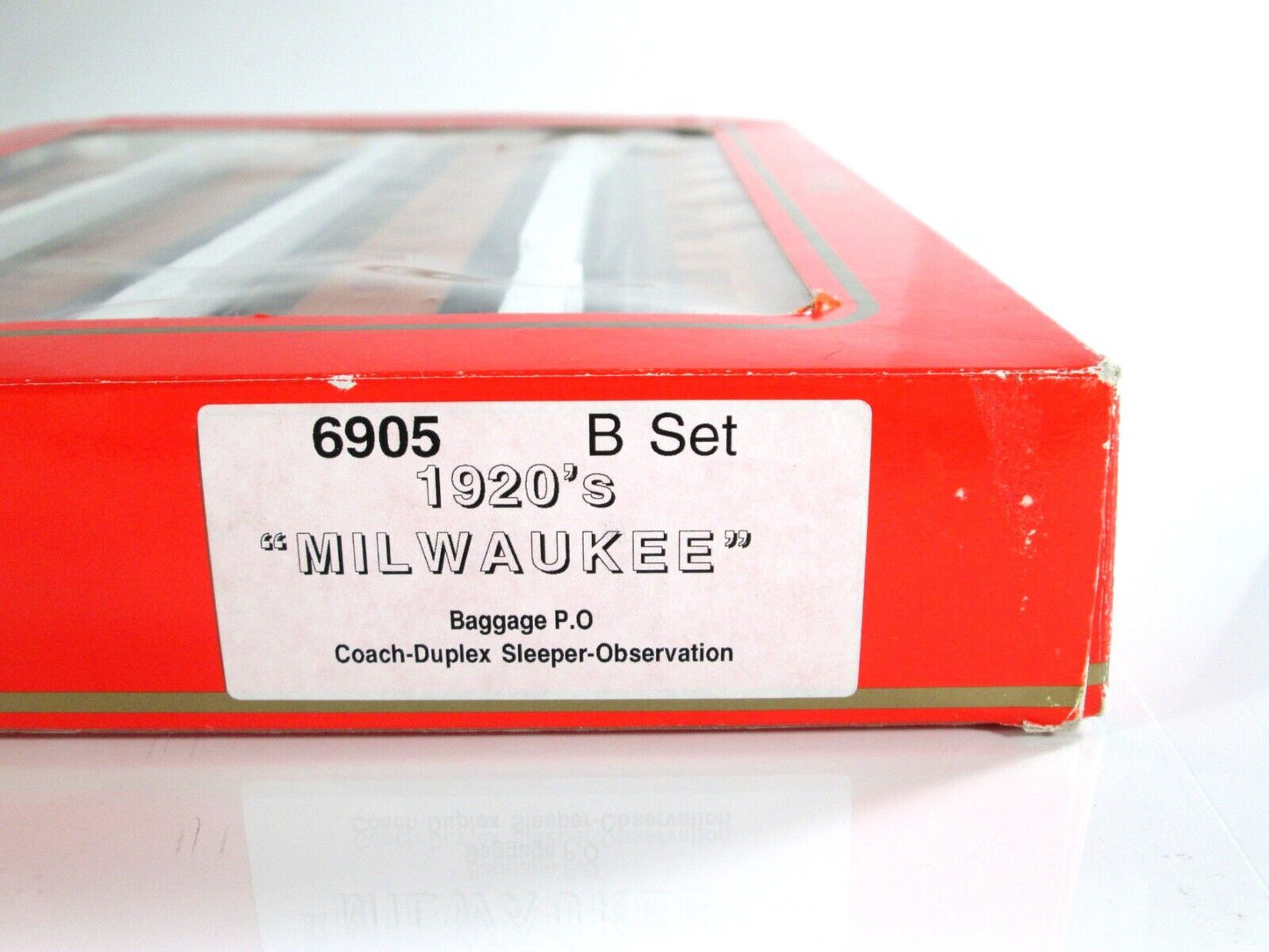 HO Scale MILWAUKEE ROAD 1920s 4-Passenger Set B - Rivarossi 6905, Knuckle Cplrs