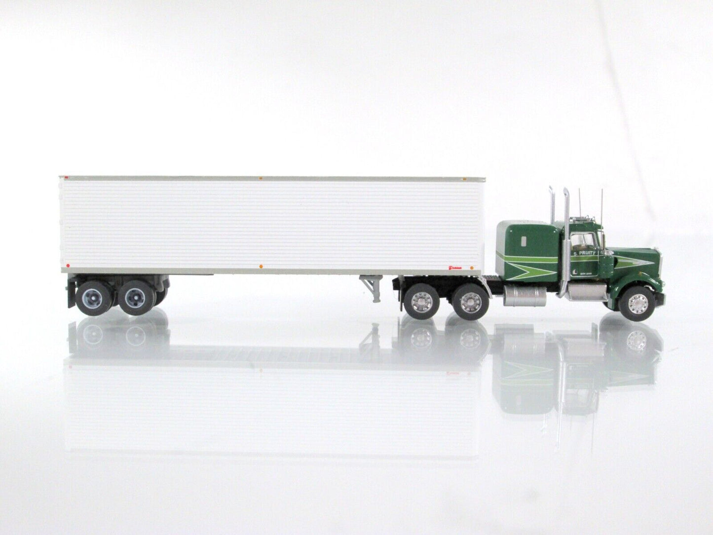 N Scale KENWORTH **Movin' On Movie** W900 VIT Tractor, Trailer - Trainworx 59097