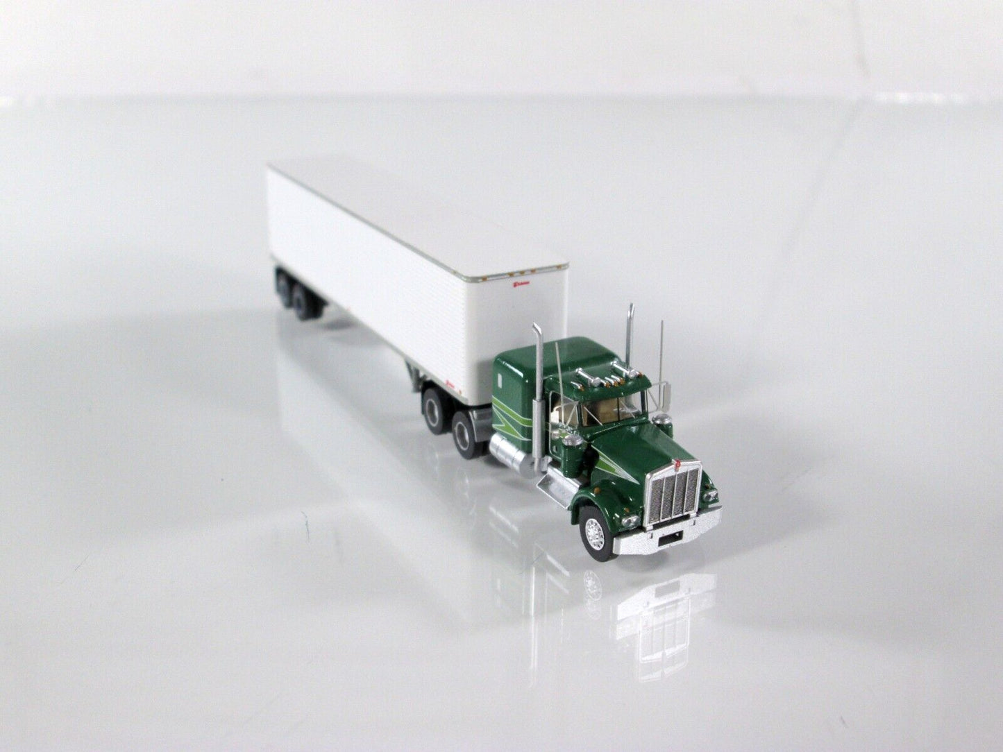 N Scale KENWORTH **Movin' On Movie** W900 VIT Tractor, Trailer - Trainworx 59097