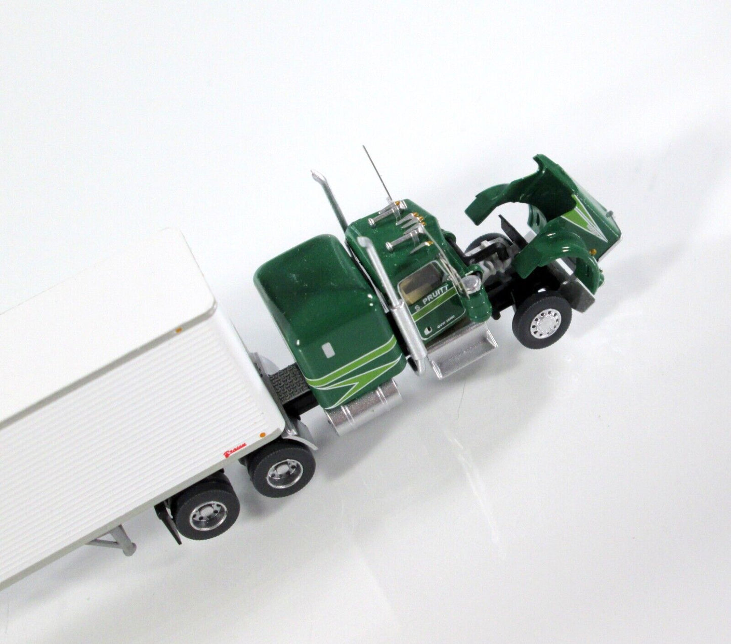 N Scale KENWORTH **Movin' On Movie** W900 VIT Tractor, Trailer - Trainworx 59097