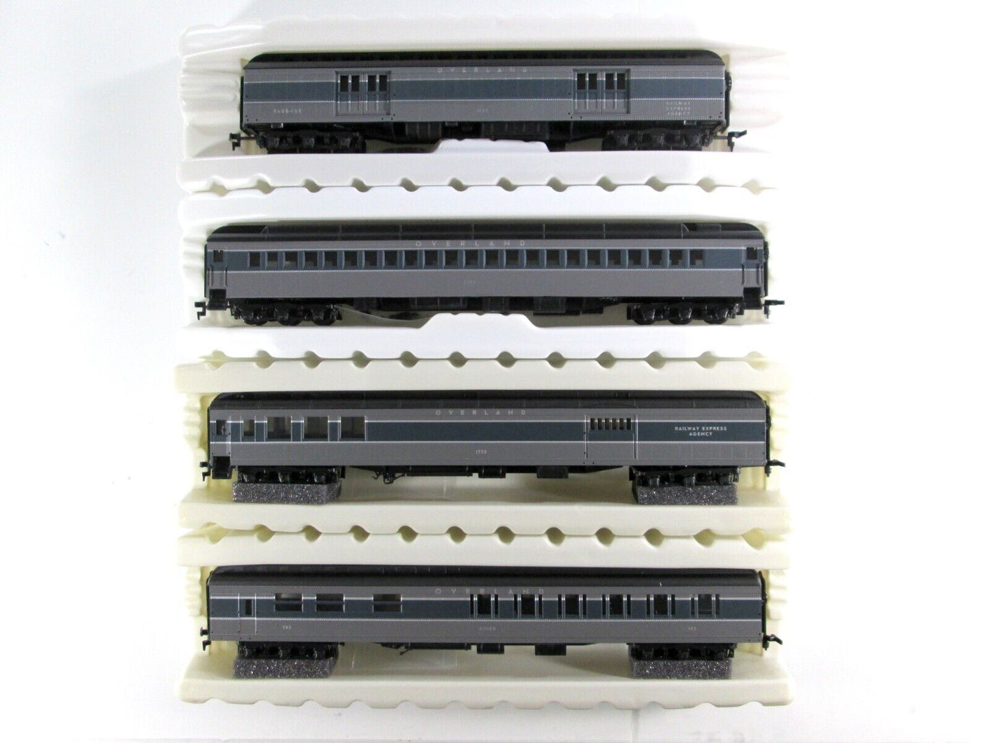 HO Scale UNION PACIFIC **OVERLAND** Heavyweight Passenger 8-Car Set -- IHC 49708
