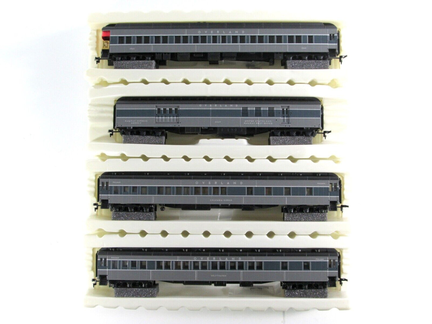 HO Scale UNION PACIFIC **OVERLAND** Heavyweight Passenger 8-Car Set -- IHC 49708