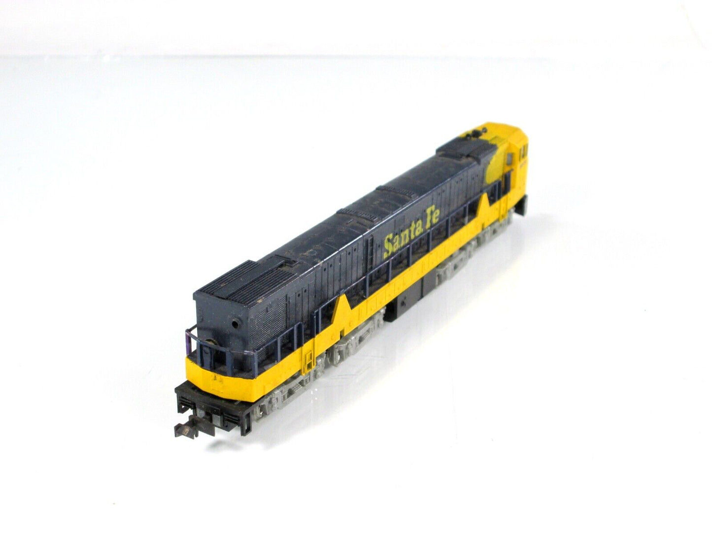 N Scale ***SANTA FE*** GE U50 Diesel Locomotive, ATSF 9972 - Con-Cor 3301