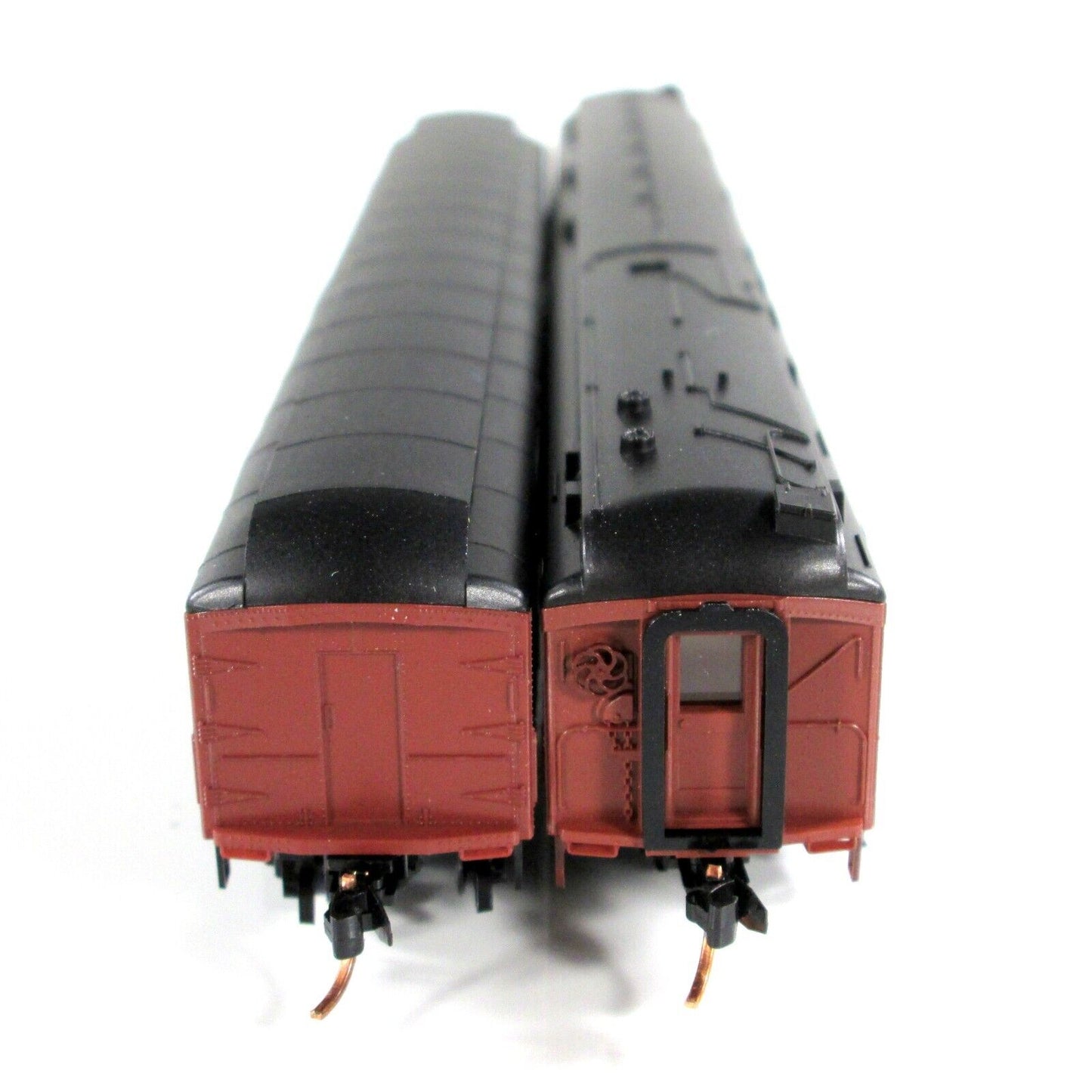 N Scale PENNSYLVANIA Horse & Diner Heavyweight Passenger 2-Car Set -Micro Trains