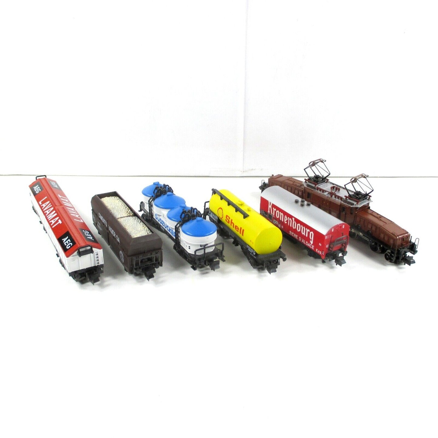 N Scale ***SWISS KROCODILE*** Locomotive & Freight Set --- Model Power, Minitrix
