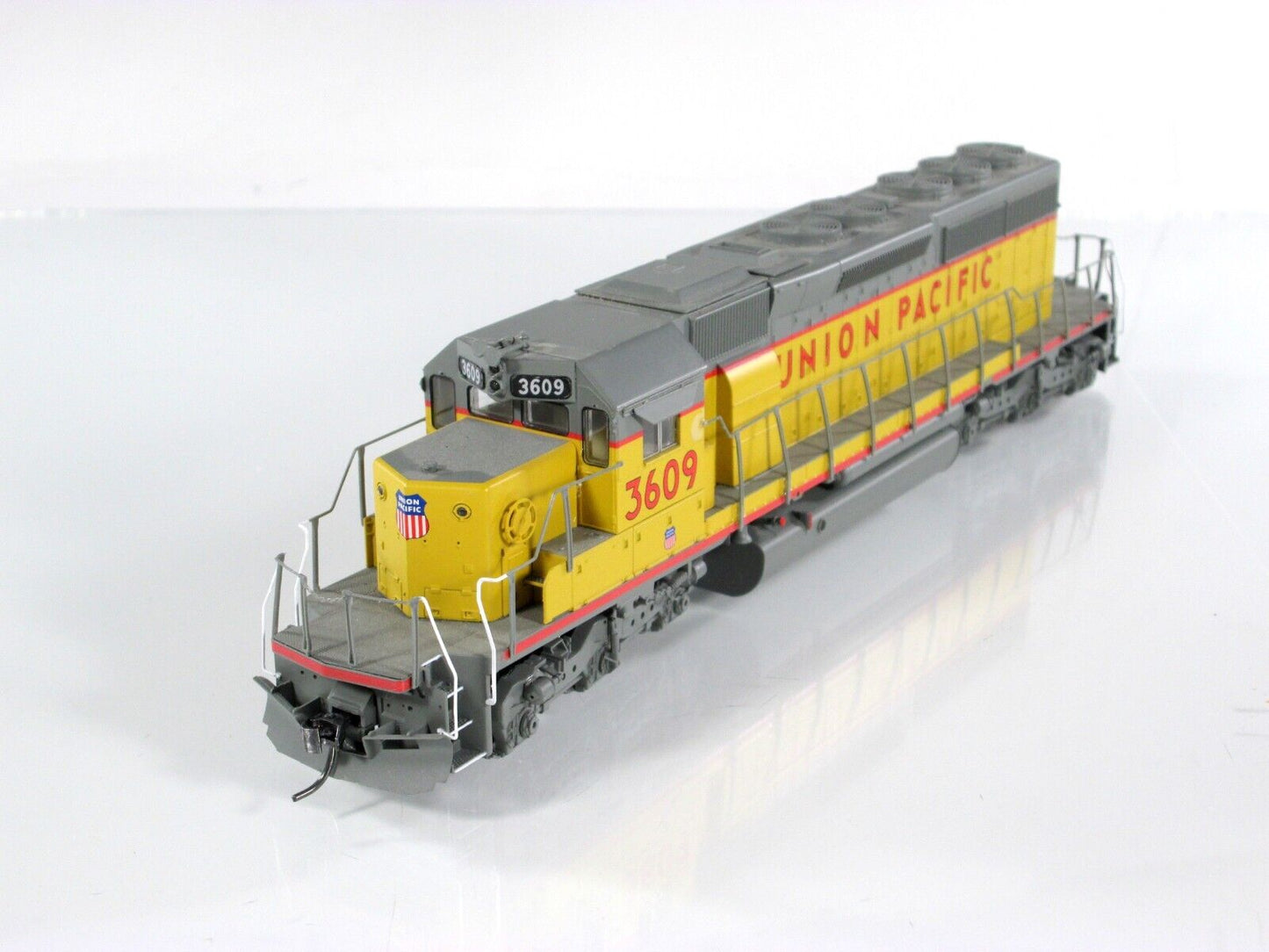 HO Scale UNION PACIFIC SD40-2 Locomotive - UP 3609 -- ScaleTrains - DCC LokSound