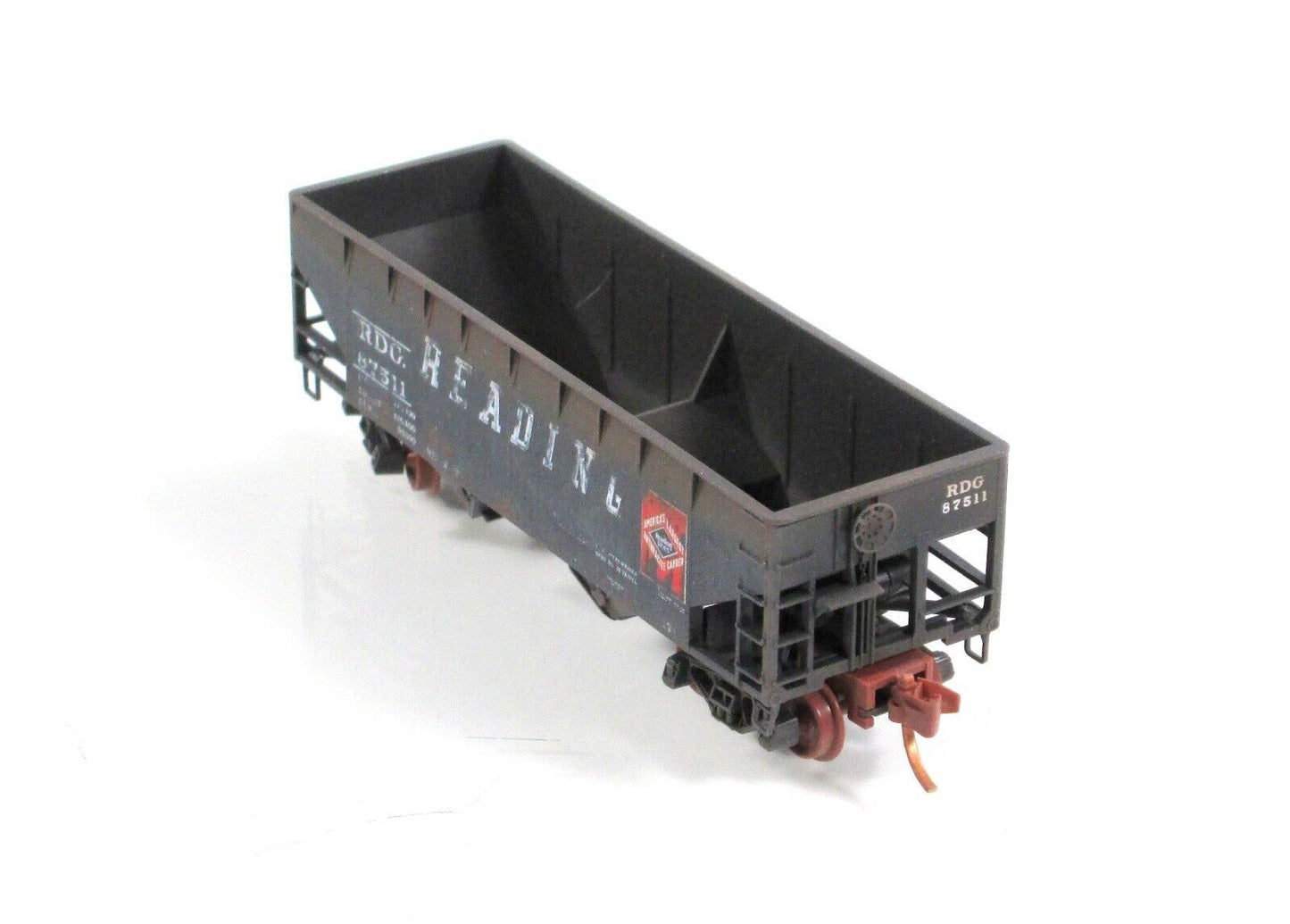 N Scale **READING** Weathered 33' Twin Bay Hopper #87511 - Micro Trains 05544470
