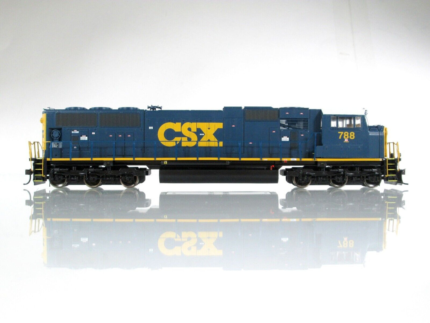 HO Scale *CSX* SD-70MAC Diesel Locomotive #788 -Athearn Genesis G6412, DCC Ready