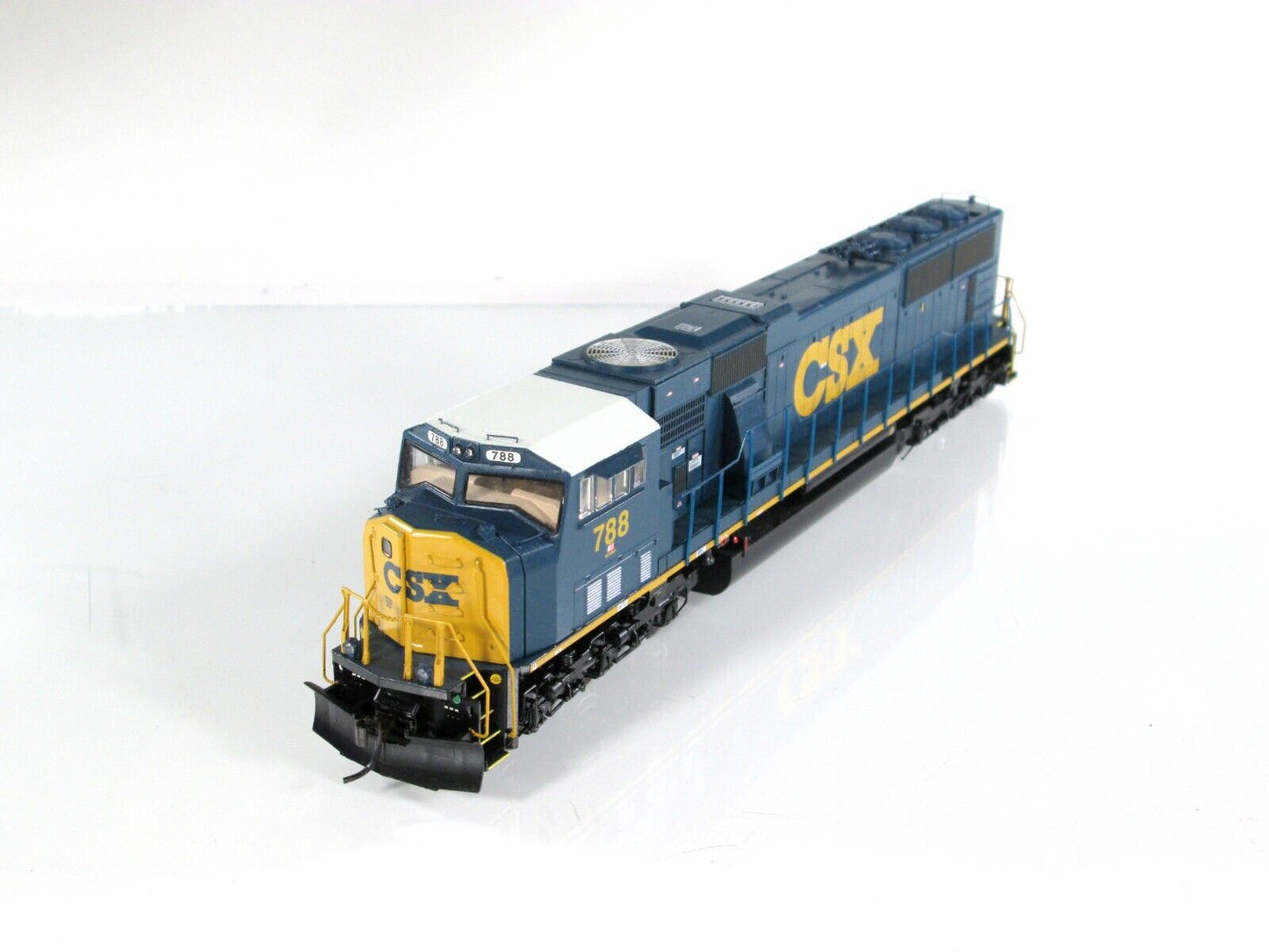 HO Scale *CSX* SD-70MAC Diesel Locomotive #788 -Athearn Genesis G6412, DCC Ready