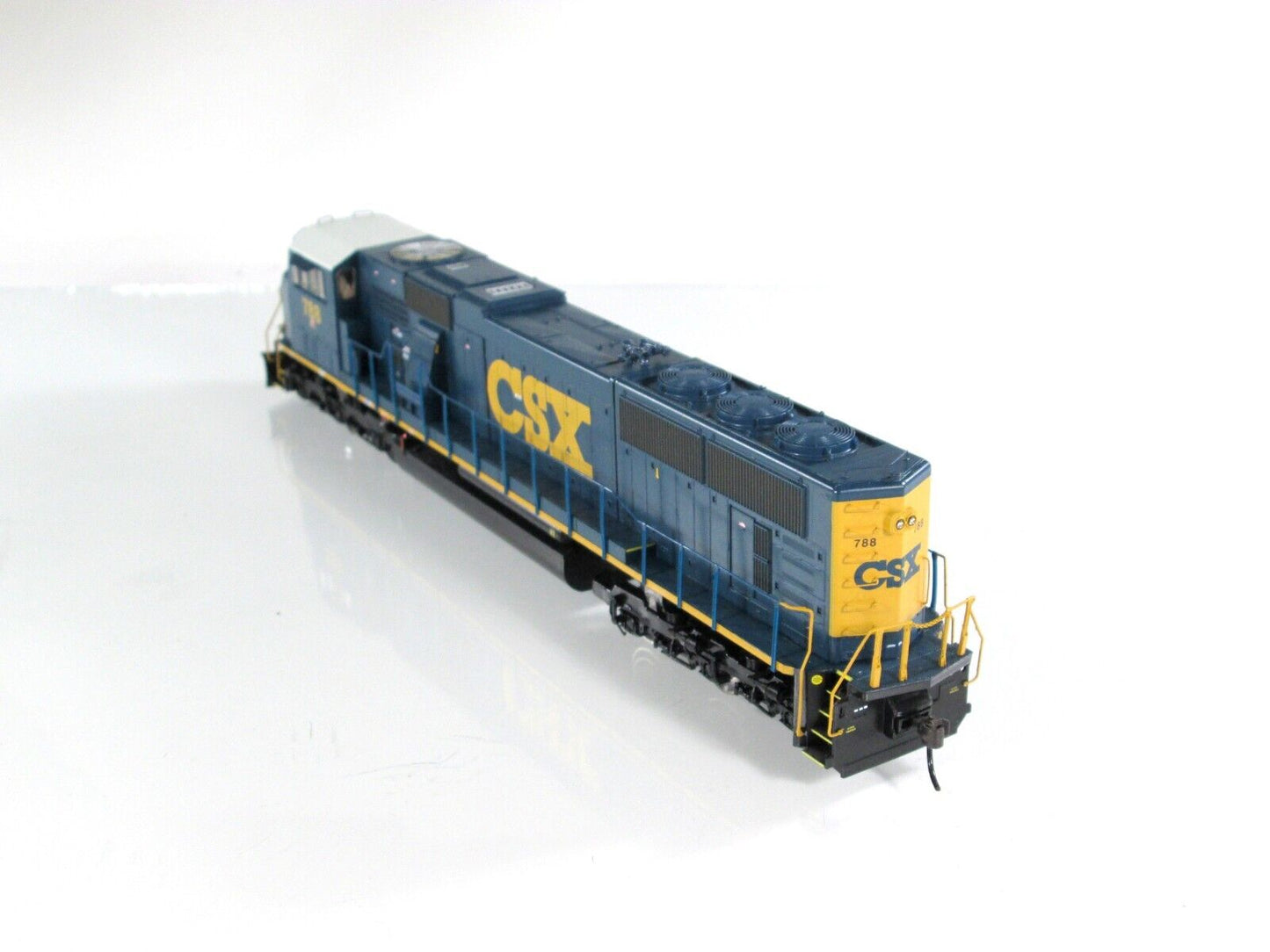 HO Scale *CSX* SD-70MAC Diesel Locomotive #788 -Athearn Genesis G6412, DCC Ready