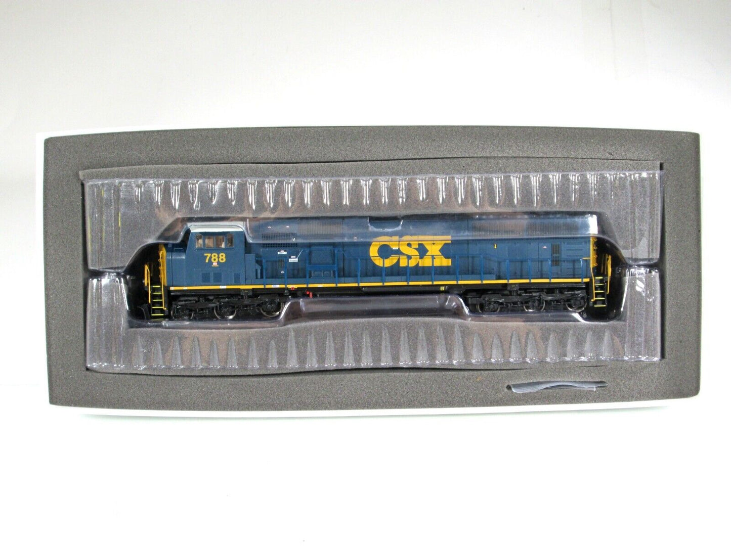 HO Scale *CSX* SD-70MAC Diesel Locomotive #788 -Athearn Genesis G6412, DCC Ready