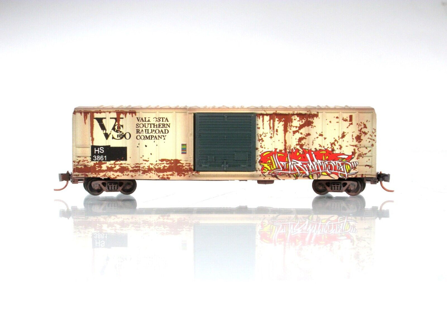 N Scale **VALDOSTA SOUTHERN** Weathered Box Car, HS #3861 -Micro Trains 02553029