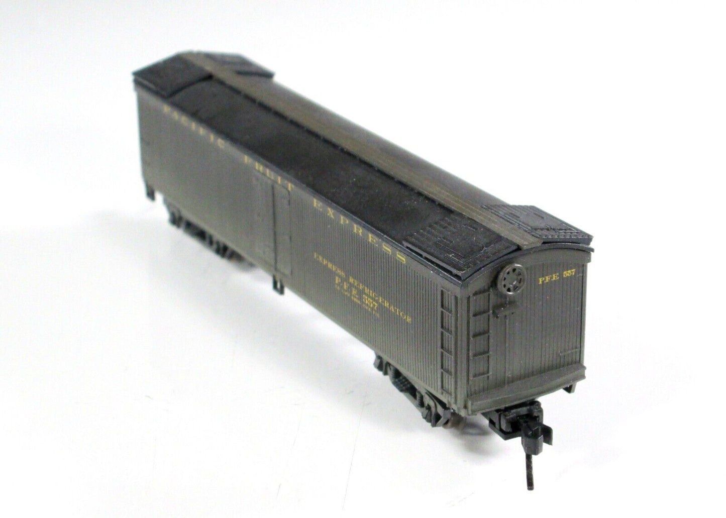 N Scale **UNION REFRIGERATOR** Factory Weathered 50' Reefer #3321 -Athearn 17187