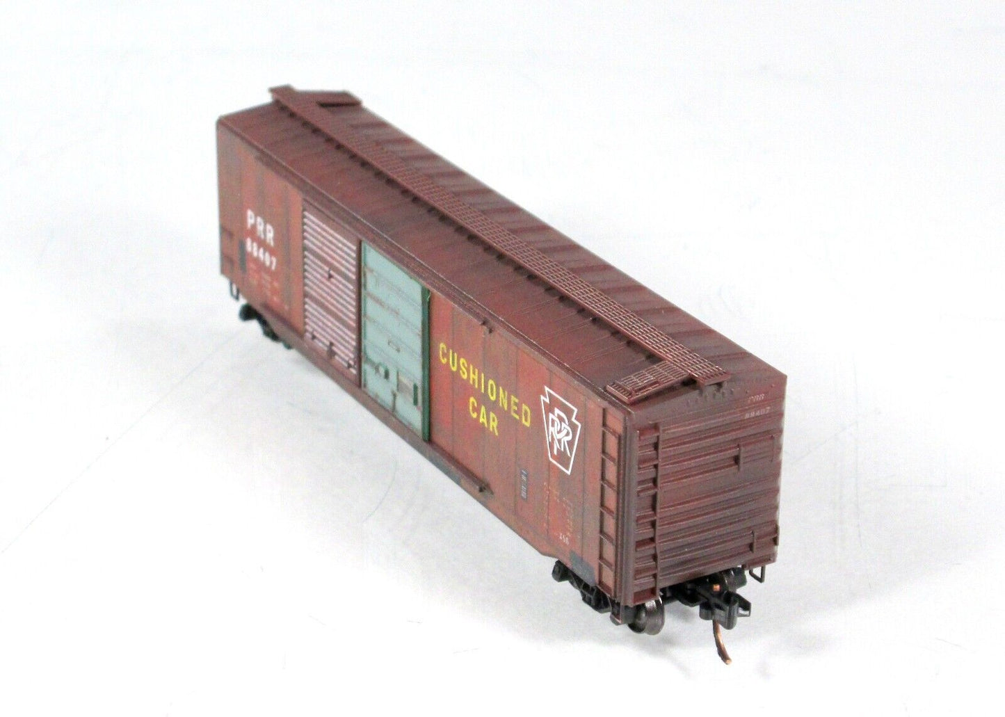N Scale ***PENNSYLVANIA*** Weathered Box Car PRR #88407 - Micro Trains 03452440