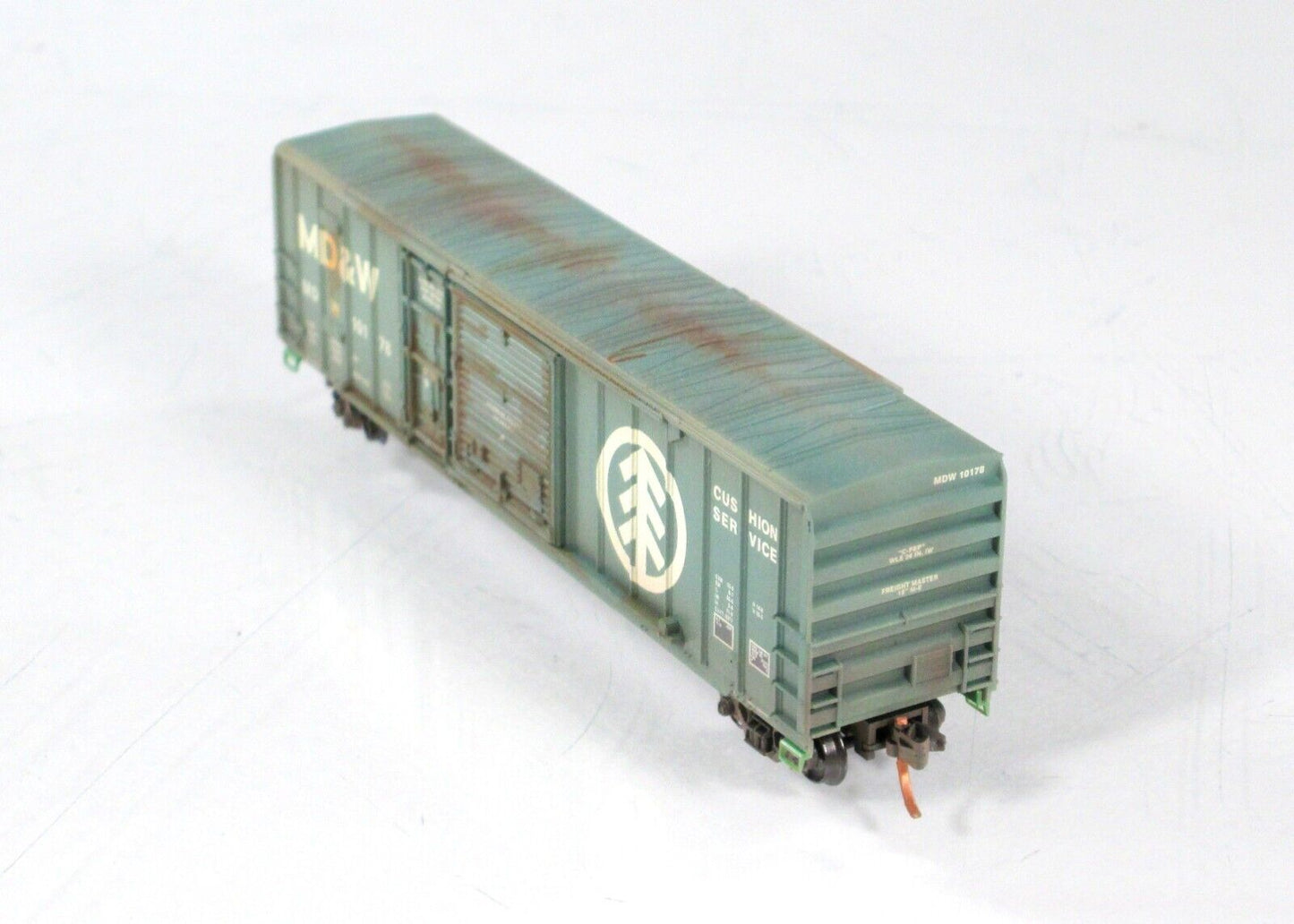 N Scale **MINNESOTA DAKOTA W.** Weathered Box Car #10178 - Micro Trains 02651060