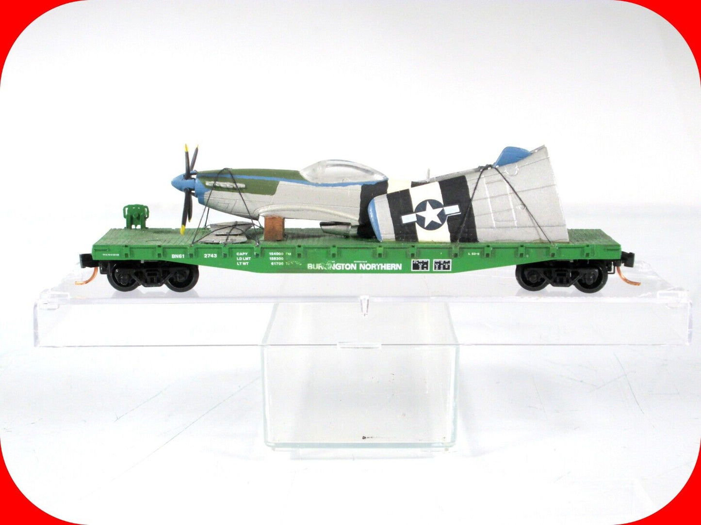 N Scale United States WWII Fighter Plane on Flat Car - Micro Trains, Knuckle Cpl