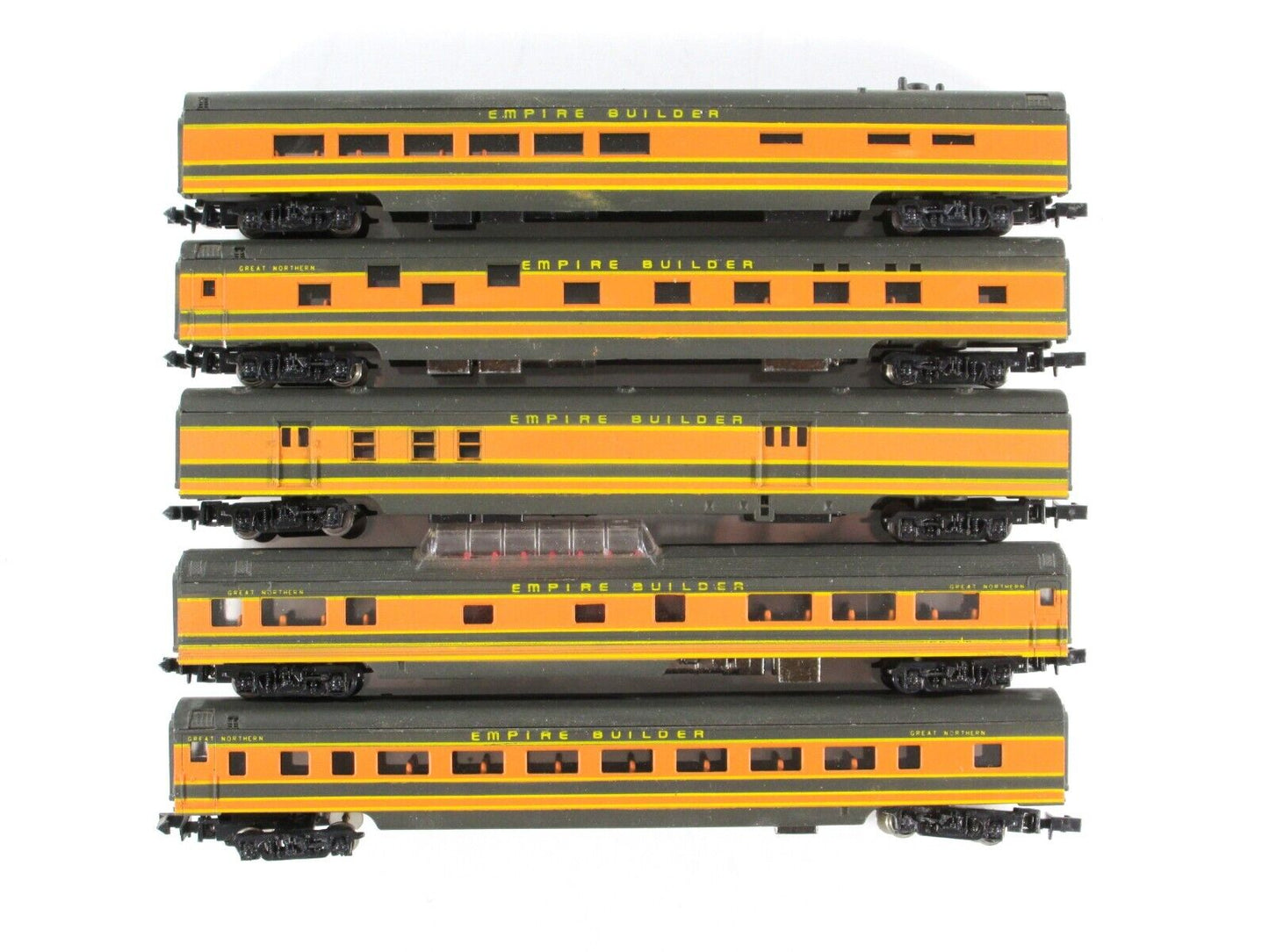 N Scale **GN  EMPIRE BUILDER ** Lightweight Passenger 5-Car Set - Con-Cor 004003