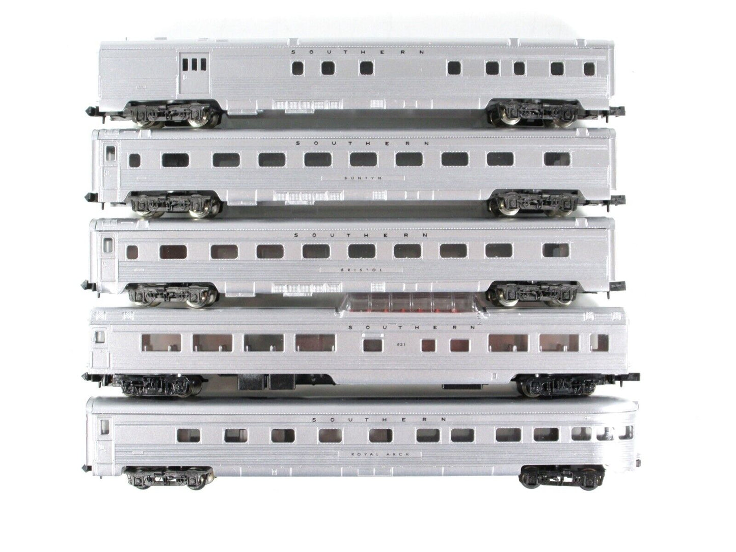 N Scale **SOUTHERN** Lightweight Corrugated Passenger 5-Car Set - Con-Cor 540004