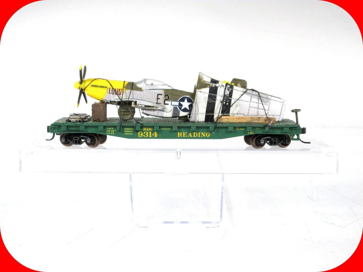 N Scale United States WWII Fighter Plane on Flat Car,   Atlas, Knuckle Couplers