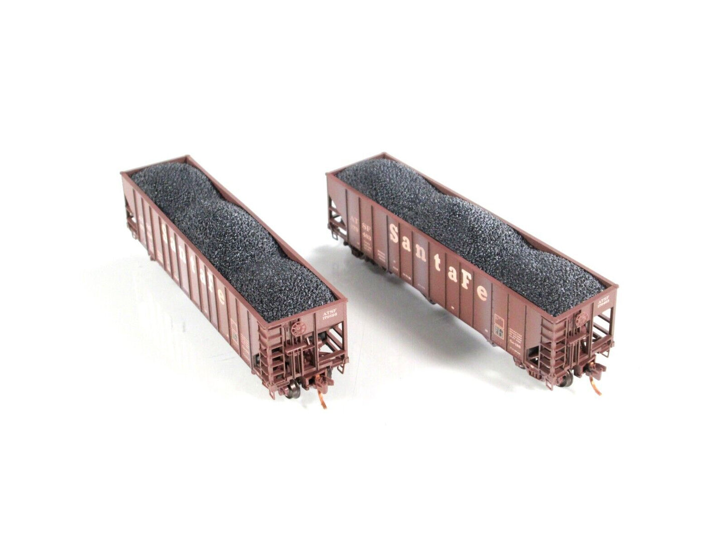 N Scale **SANTA FE** Weathered & Graffiti Hopper 2-Pack -- Micro Trains 99305080