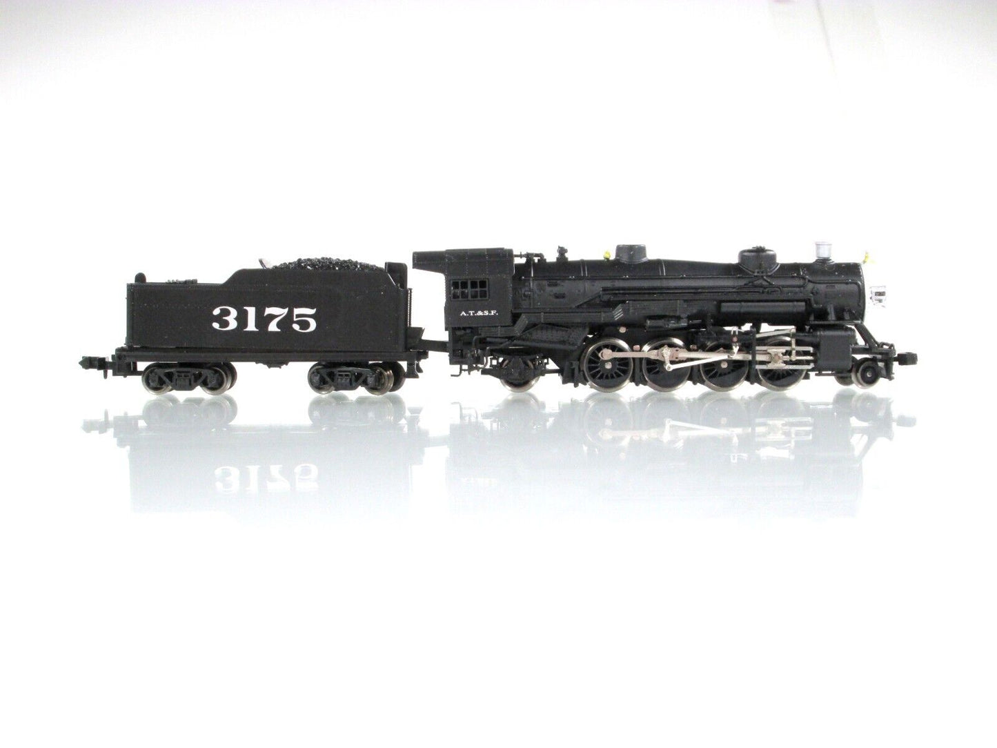 N Scale **SANTA FE** USRA 2-8-2 Locomotive, ATSF 3175 - Model Power *Metal* 7572
