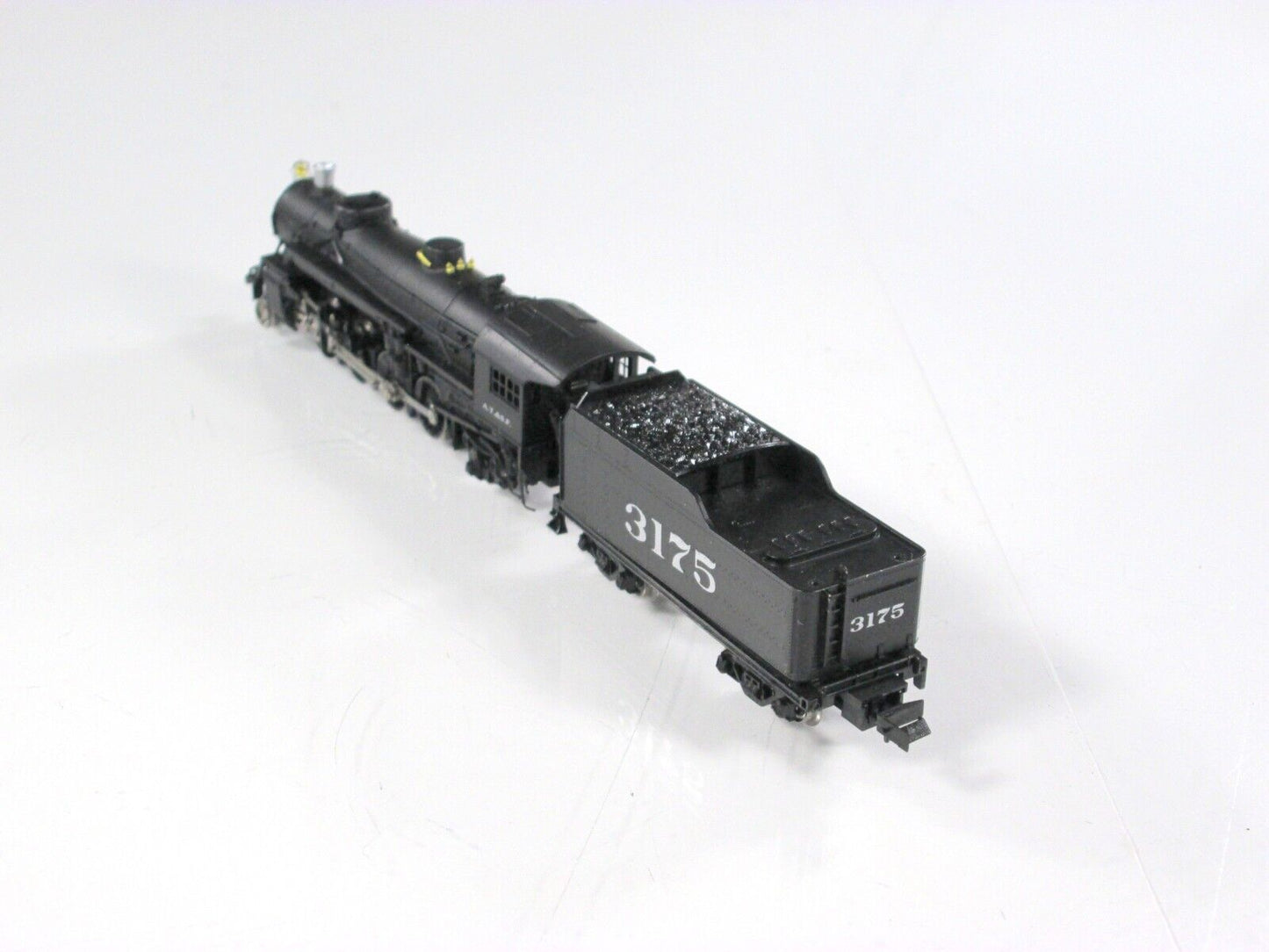 N Scale **SANTA FE** USRA 2-8-2 Locomotive, ATSF 3175 - Model Power *Metal* 7572